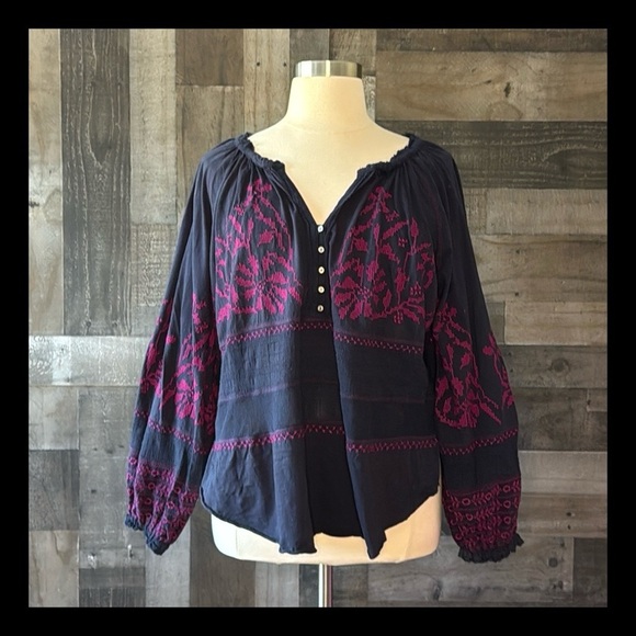 Free People navy fuchsia peasant top medium floral embroidery festival boho chic - Picture 1 of 11